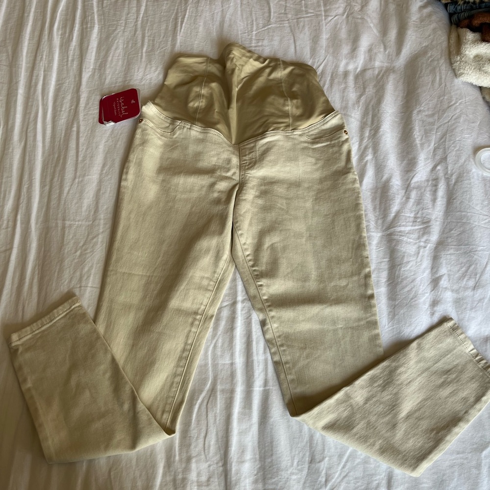 Maternity skinny jeans size 6
